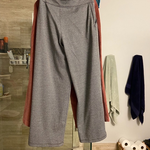 Women’s Wide Leg Dress Pant - Picture 4 of 5